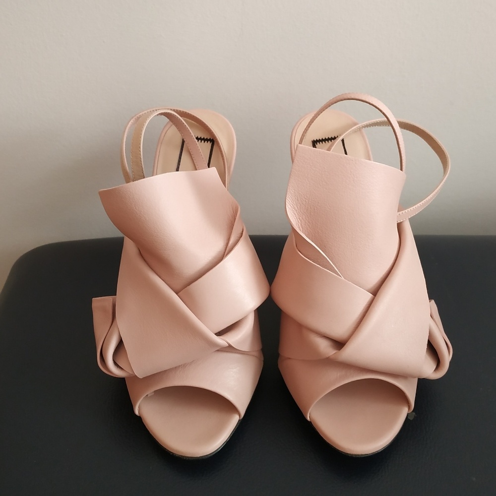 N21 Calf Leather High Heel Sandals with Bow